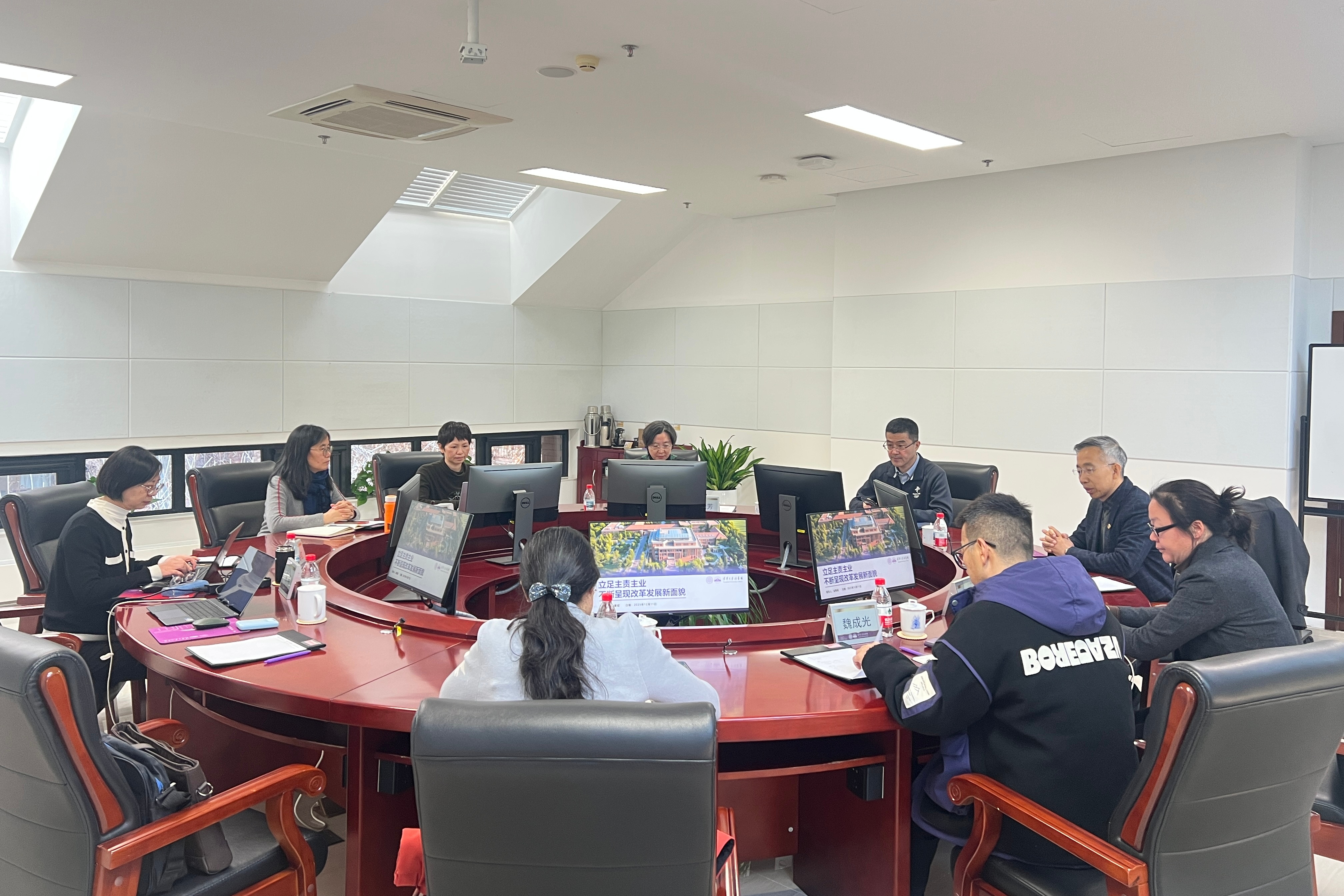 20251204-过勇书记调研图书馆-无-会场